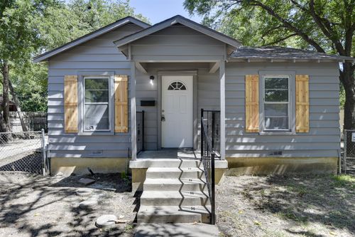 4305 Mckibben St, Haltom City, TX, 76117-2939 | Card Image