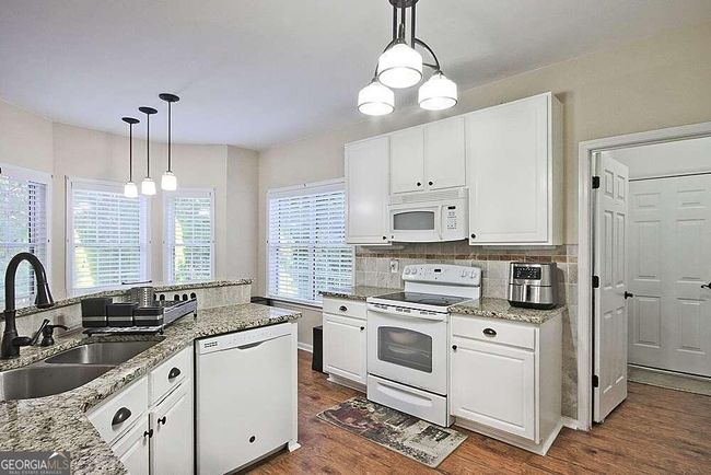 770 Walnut Creek Dr Nw, House other with 5 bedrooms, 4 bathrooms and 4 parking in Lilburn GA | Image 21