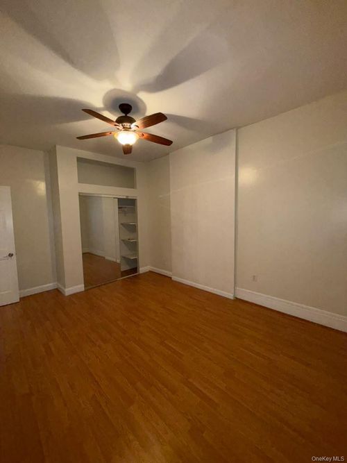 409 E 32nd Street, New York, NY, 11226 | Card Image