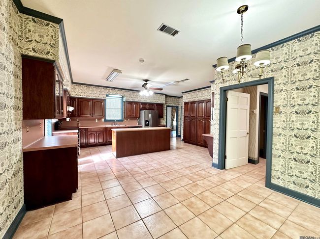 627 W Main St, House other with 3 bedrooms, 3 bathrooms and null parking in Gonzales LA | Image 10