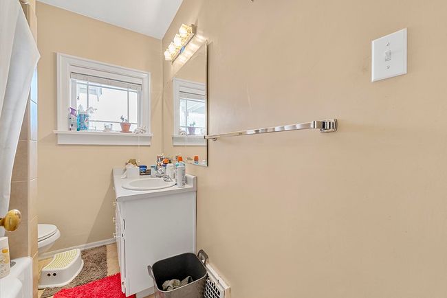 3229 W 24 Th Ave, House other with 6 bedrooms, 3 bathrooms and 2 parking in Vancouver BC | Image 15