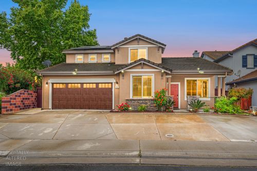 8252 Crichton Way, Elk Grove, CA, 95758-8028 | Card Image