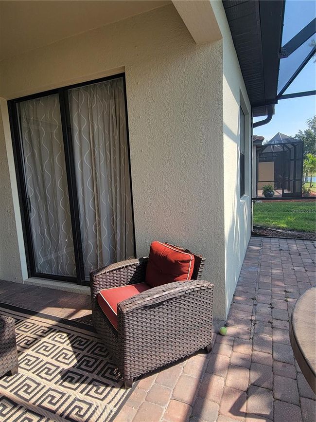 Lanai with brick pavers | Image 35