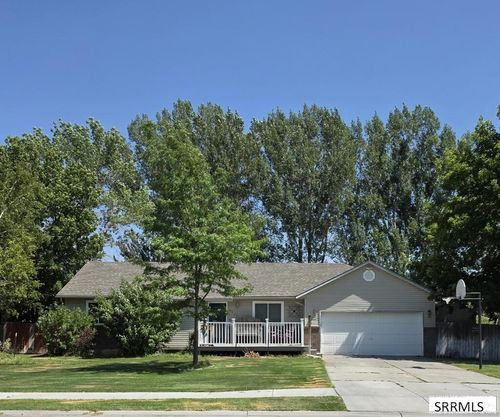3225 Midway Ave, Ammon, ID, 83406-7607 | Card Image