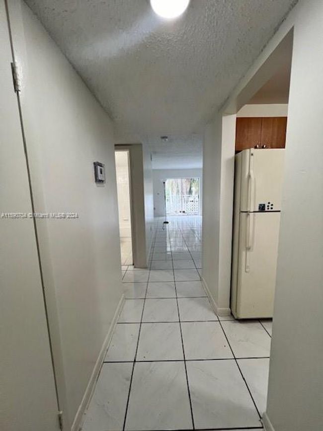 210-B - 11307 Sw 200th St, Condo with 2 bedrooms, 2 bathrooms and null parking in Miami FL | Image 2