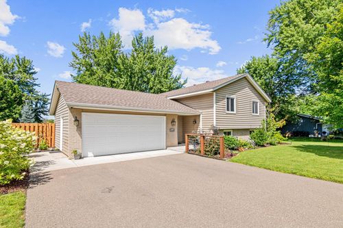 11145 Lower 167th St W, Lakeville, MN, 55044-9218 | Card Image