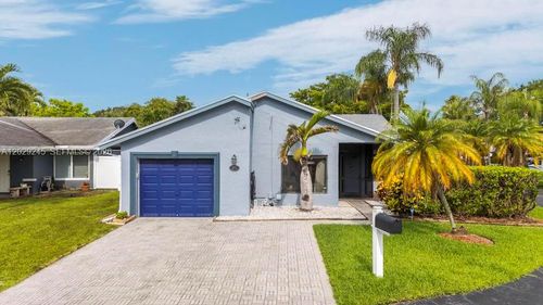 971 Nw 89th Ave, Plantation, FL, 33324-1103 | Card Image