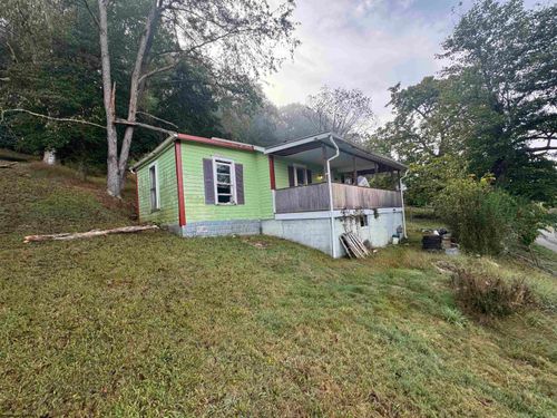 69 Jackson St, Weston, WV, 26452-1513 | Card Image