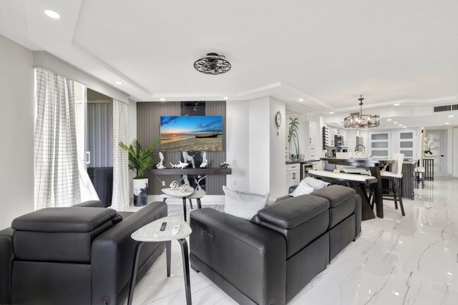APT-9-3 - 5051 N Highway A1a, Condo with 3 bedrooms, 2 bathrooms and null parking in Hutchinson Island FL | Image 13