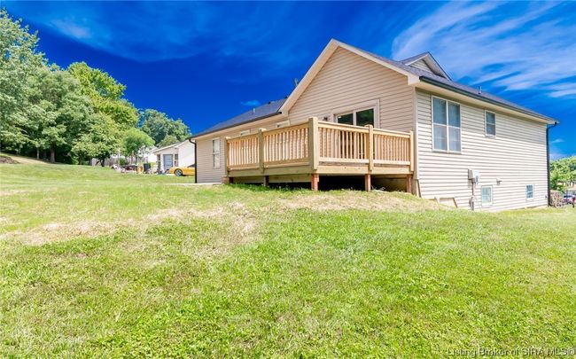 715 Valley View Trce, Home with 4 bedrooms, 3 bathrooms and null parking in New Albany IN | Image 4