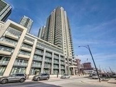 3021 - 4055 Parkside Village Dr, Condo with 1 bedrooms, 1 bathrooms and 1 parking in Mississauga ON | Image 2