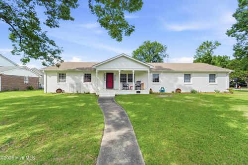 301 King Richard Ct, Jacksonville, NC, 28546-5511 | Card Image