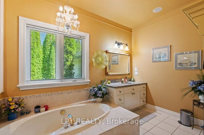 3909 Stone Point Rd, House other with 4 bedrooms, 4 bathrooms and 10 parking in Inverary ON | Image 38