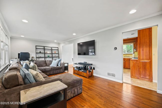 6 Keats Ct, House other with 3 bedrooms, 3 bathrooms and null parking in Manalapan NJ | Image 4