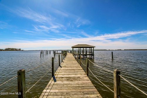 12-608 Hwy 70 Sea Level, Sealevel, NC, 28577-1100 | Card Image