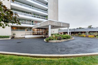 1006 - 2263 Marine Dr, Condo with 1 bedrooms, 1 bathrooms and 1 parking in Oakville ON | Image 1