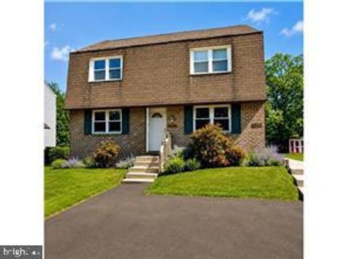 111 Hunter Way, CHALFONT, PA, 18914-2014 | Card Image
