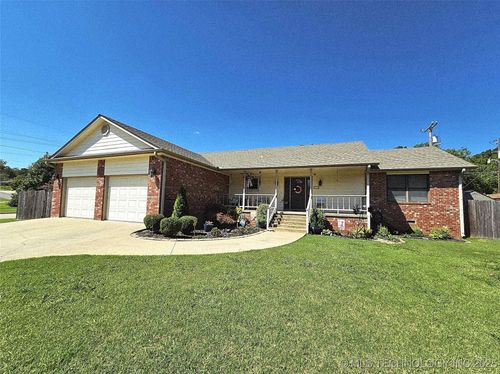 1104 Chase Ave, Tahlequah, OK, 74464-5294 | Card Image