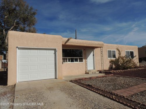 3206 Edgecliff Dr, Farmington, NM, 87402-8834 | Card Image