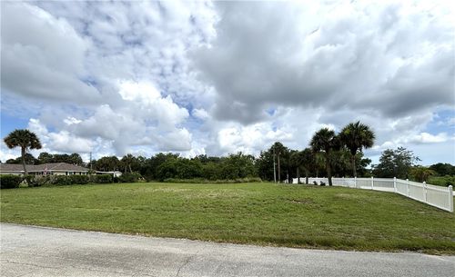101 N 19th Circle Sw, Vero Beach, FL, 32962 | Card Image