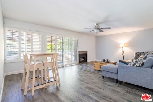 26127 Rainbow Glen Dr, Newhall, CA, 91321-1370 | Card Image