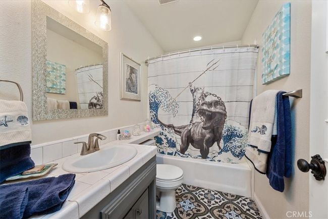 Bathroom 2 | Image 18