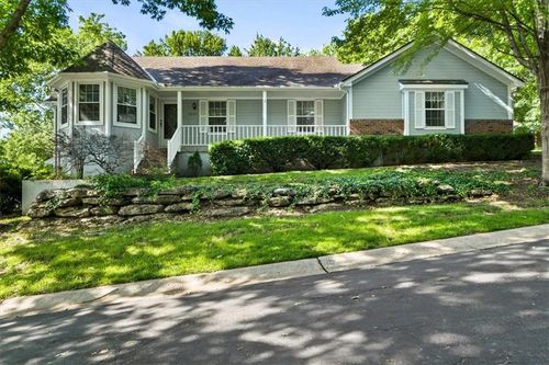 3000 Cedar Crest Dr, Independence, MO, 64057-1788 | Card Image