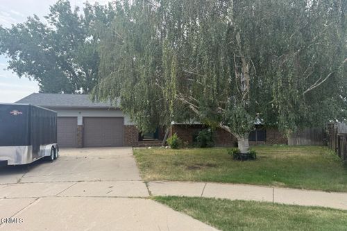2353 18th Cir W, Williston, ND, 58801-2529 | Card Image