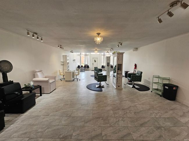 27 S Commercial St, Home with 1 bedrooms, 1 bathrooms and null parking in Worthington IN | Image 13