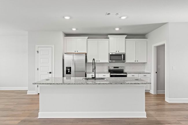 9312 Gladsome Path, House other with 3 bedrooms, 3 bathrooms and 2 parking in Manor TX | Image 4