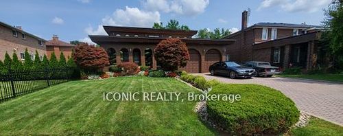 44 Wigwoss Dr, Woodbridge, ON, L4L2P8 | Card Image