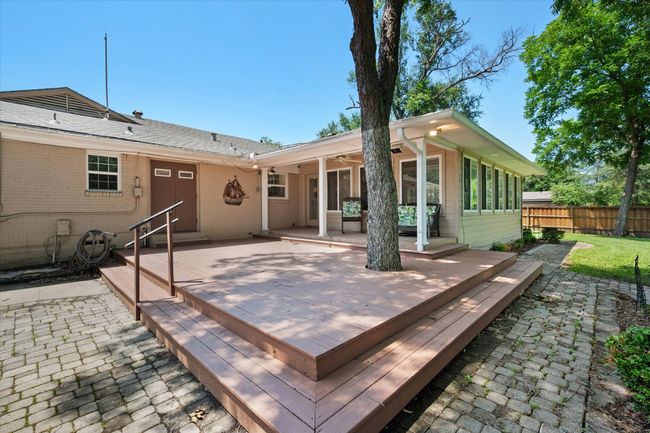 Covered patio and open decks | Image 31