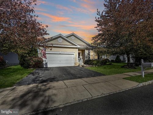 49 Chamber Ln, Columbus, NJ, 08022-2373 | Card Image
