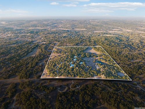 5301 W Ammann Rd, Bulverde, TX, 78163-3021 | Card Image