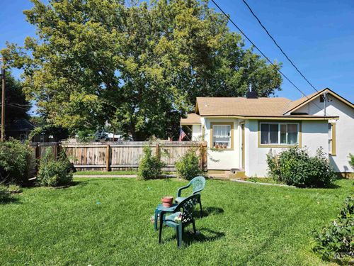 890 Valley Ave, Baker City, OR, 97814-3024 | Card Image