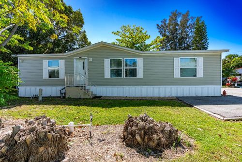 2107 Crescent Dr, Lake Worth Beach, FL, 33461-4218 | Card Image