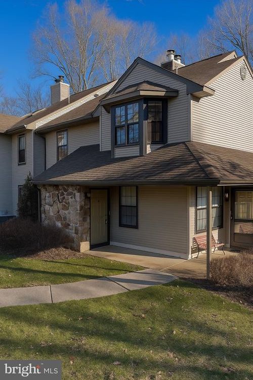 122 Basswood Ct, WARRINGTON, PA, 18976-2606 | Card Image