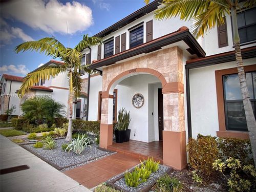 10607 W 34th Ct, Hialeah, FL, 33018-2122 | Card Image
