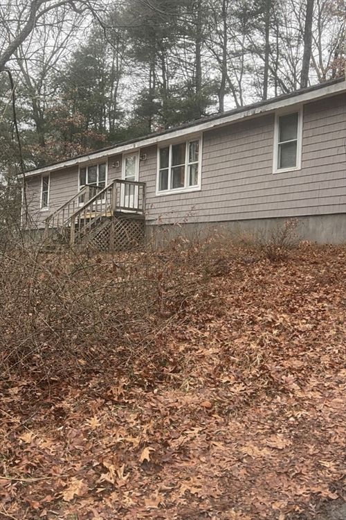 10 Old Thompson St, Middleboro, MA, 02346-1695 | Card Image