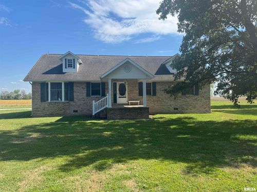 125 S B St, Vernon, IL, 62892-1748 | Card Image