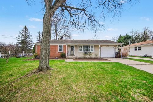 411 Park Rd, Jackson, MI, 49203-4525 | Card Image