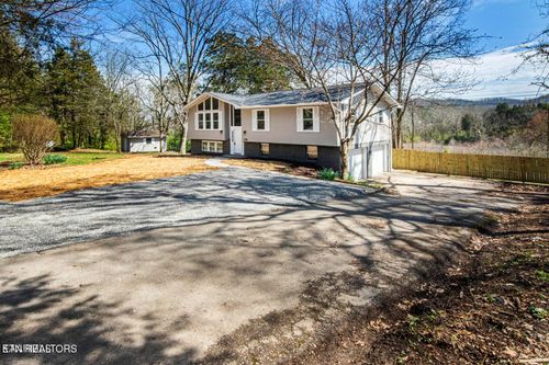 106 Newport Drive, Oak Ridge, TN, 37830 | Card Image