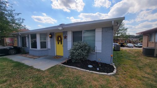 214 Fireside Village Dr, Keene, TX, 76059-1918 | Card Image