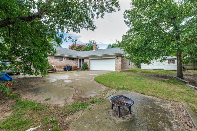 1001 Windsor Dr, House other with 3 bedrooms, 2 bathrooms and null parking in Sherman TX | Image 23