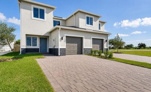 847 Se 18th St, Homestead, FL, 33034-3713 | Card Image