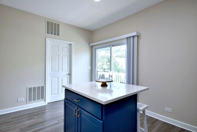 102 Morgans Gate Dr, Condo with 3 bedrooms, 3 bathrooms and 2 parking in Wood Dale IL | Image 17