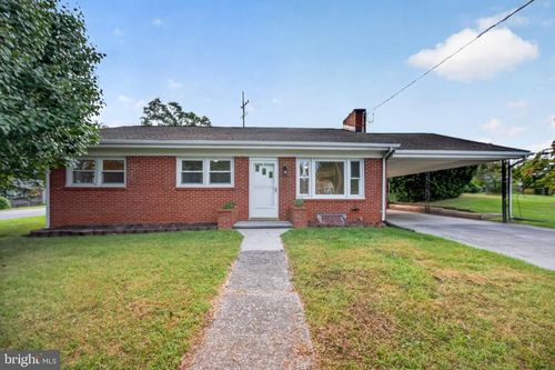 801 Happy Creek Rd, FRONT ROYAL, VA, 22630-4306 | Card Image