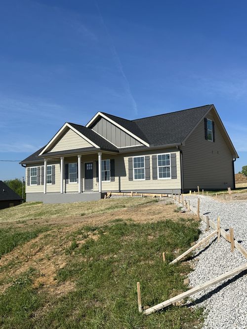 111 Alice Preston Loop, Gordonsville, TN, 38563-2204 | Card Image