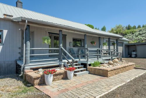 639 S Pine St, Pinedale, WY, 82941 | Card Image