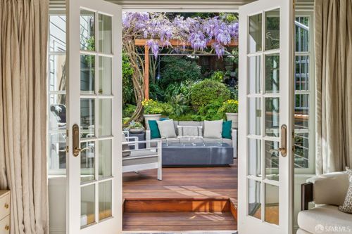 1967 Green St, San Francisco, CA, 94123-4810 | Card Image